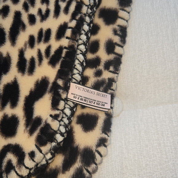 Victoria's Secret Leopard Print Blanket - Picture 3 of 3